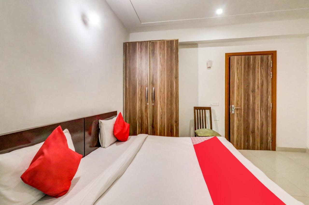Oyo 71597 The Shivaay Residency Hotel คูร์เคาน์ ภายนอก รูปภาพ
