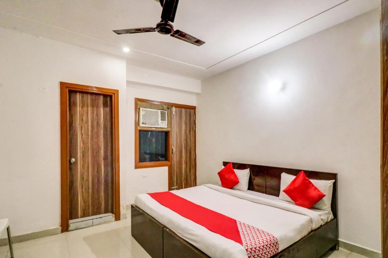 Oyo 71597 The Shivaay Residency Hotel คูร์เคาน์ ภายนอก รูปภาพ