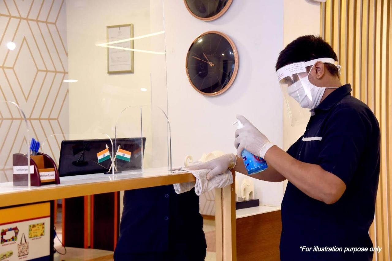 Oyo 71597 The Shivaay Residency Hotel คูร์เคาน์ ภายนอก รูปภาพ